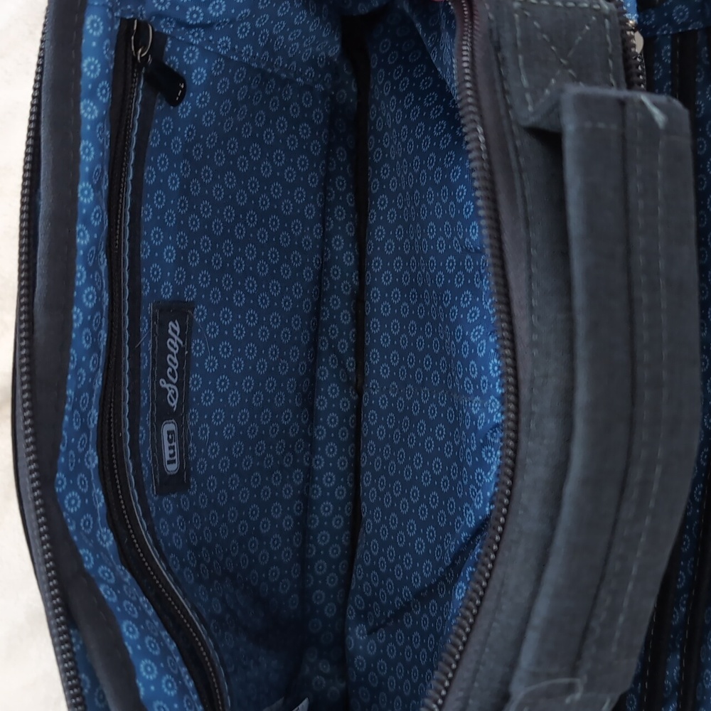Lug Scoop Crossbody Bag Navy - Picture 9 of 15